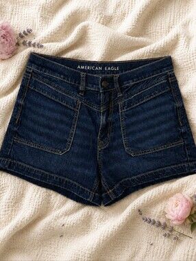 American Eagle Denim Shorts – Size 6 – Like New